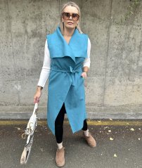 Petrolejově modrá dlouhá flaušová vesta s velkým límcem MOULEN