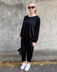 Černá trendy souprava LUX SORAYA