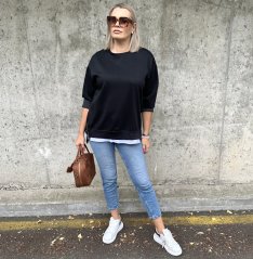 Černá delší mikina z máslového materiálu PEOPLE