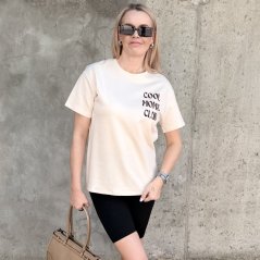 Béžové prémiové tričko s hnědým nápisem COOL MOMS CLUB