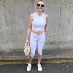 Bílé 3/4 elastické mačkané kalhoty s páskem CAPRI FLEX