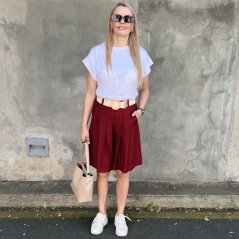 Burgundy červené stylové bermudy se sklady a elastickým páskem SANDY