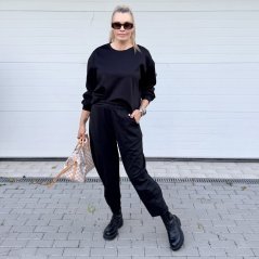 Černá stylová souprava z máslového materiálu LOUNGE