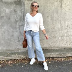 Bílý basic svetřík SELAVI