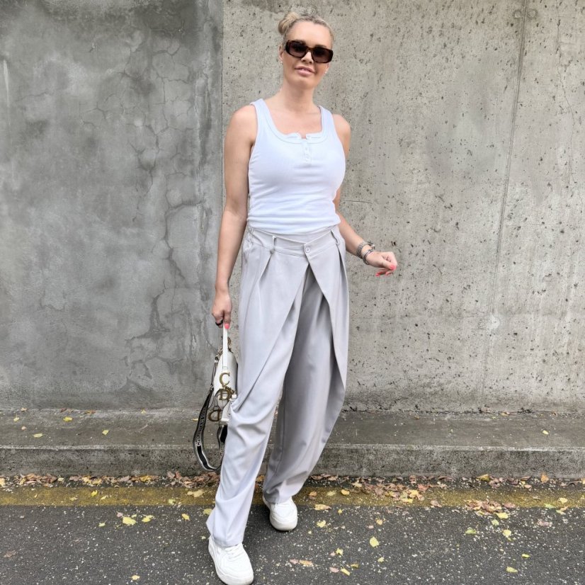 Světle šedé trendy kalhoty s překladem ELYSIA