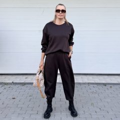 Čokoládově hnědá stylová souprava z máslového materiálu LOUNGE