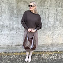 Čokoládově hnědý svetr netopýřího střihu KINGSTAR