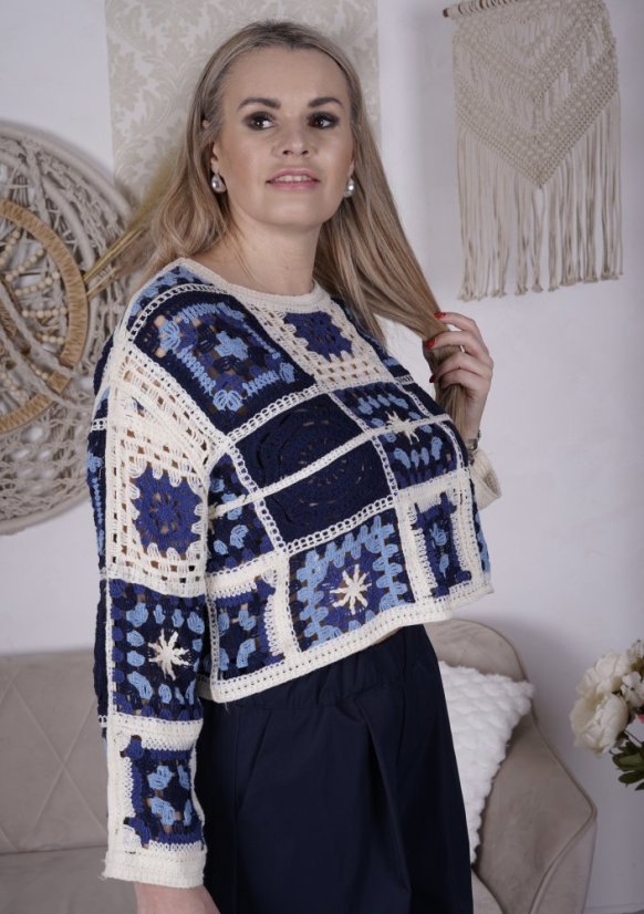 Modro-krémový ažurový boho svetr YASMINE