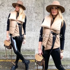 Béžová prošívaná vesta se zapínáním na popruh LIFE
