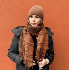 Hnědo-karamelová oboustranná maxi šála DUAL