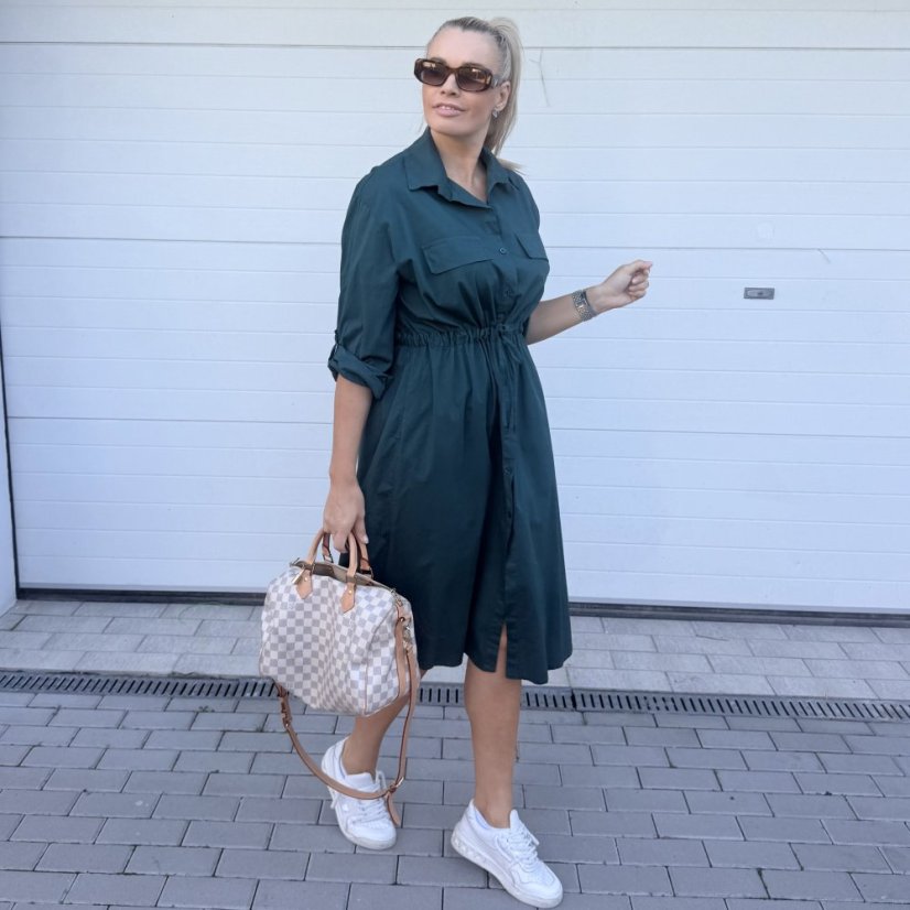 Smaragdově zelené dlouhé košilové šaty se stažením v pase VILLE