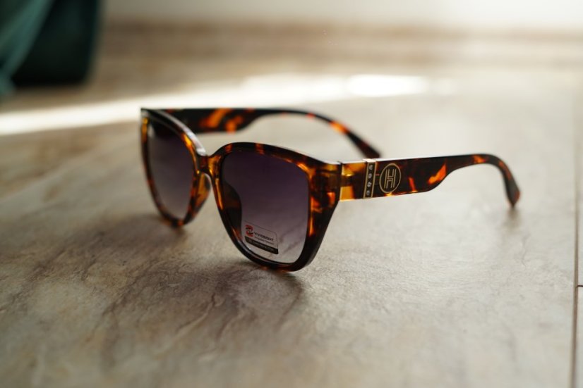 Hnědé sluneční brýle LUX TORTOISE CHIC