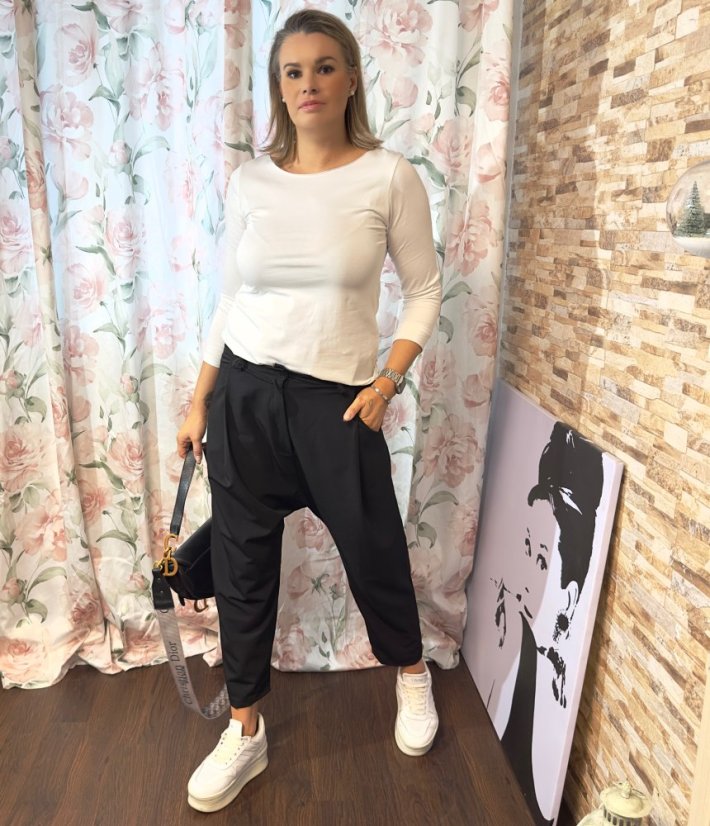 Černé elegantní kalhoty se sníženým sedem PERFECT