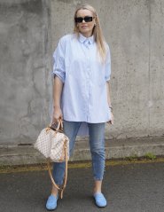 Bílá oversize košile s modrým proužkem VELVET
