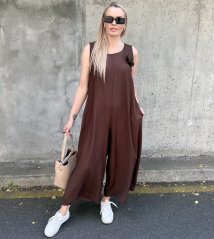 Čokoládově hnědý vzdušný overal s broží BELLE ROSE