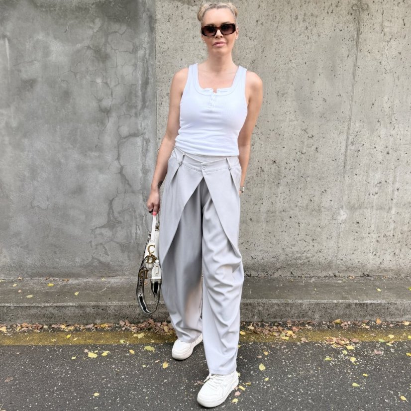 Světle šedé trendy kalhoty s překladem ELYSIA