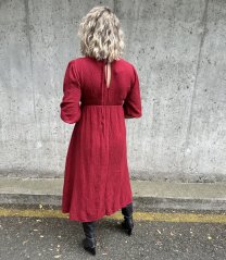 Burgundy červené dlouhé mušelínové šaty TEXASS