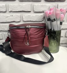 Tmavě červená velká prošívaná crossbody LAURA