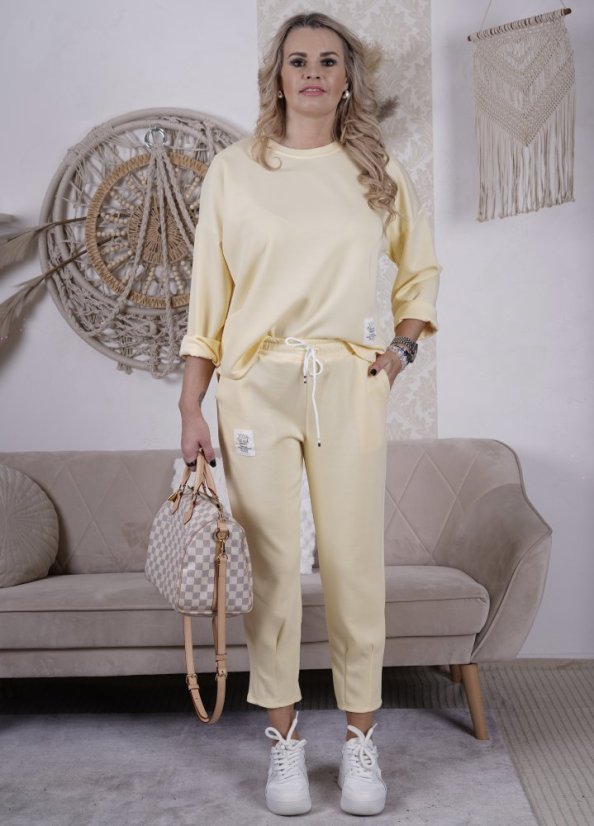 Světle žlutá fashion souprava z máslového materiálu PAMMY
