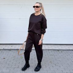 Čokoládově hnědá stylová souprava z máslového materiálu LOUNGE