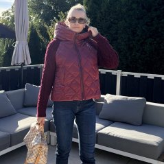 Burgundy červená trendy bunda s pletenými rukávy KENDRA