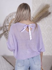 Světle fialkový svetřík netopýřího střihu s mašlí na zádech BELLA BOW