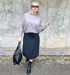 Černá dlouhá balónová sukně z cordového materiálu BUBBLES