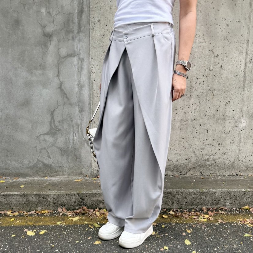 Světle šedé trendy kalhoty s překladem ELYSIA