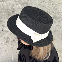 Černý letní klobouk s bílou stuhou BOHO