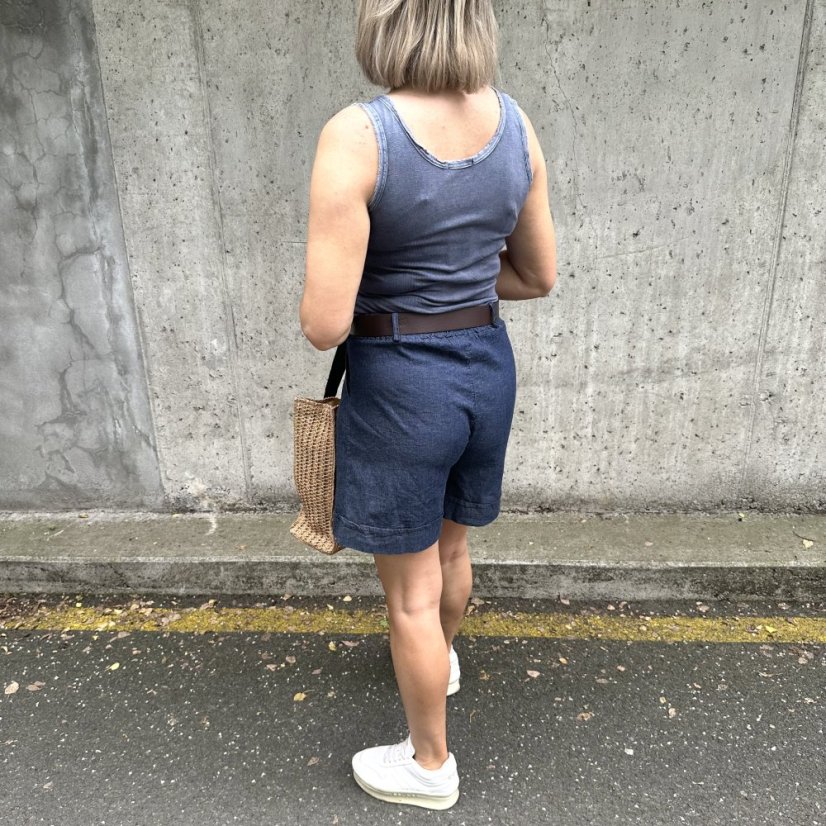 Tmavě modré elastické basic tílko FREE