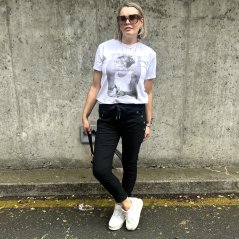 Černé elastické mačkané kalhoty zdobené knoflíky BOTTOM