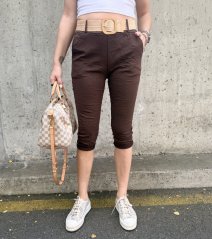Čokoládově hnědé 3/4 elastické mačkané kalhoty s páskem CAPRI FLEX