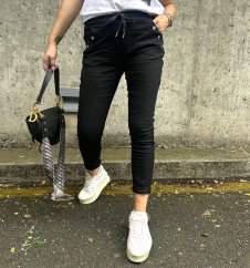 Černé elastické mačkané kalhoty zdobené knoflíky BOTTOM
