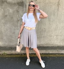 Světle šedé stylové bermudy se sklady a elastickým páskem SANDY