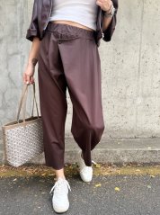 Čokoládově hnědé stylové kalhoty s překladem LUX LYRA