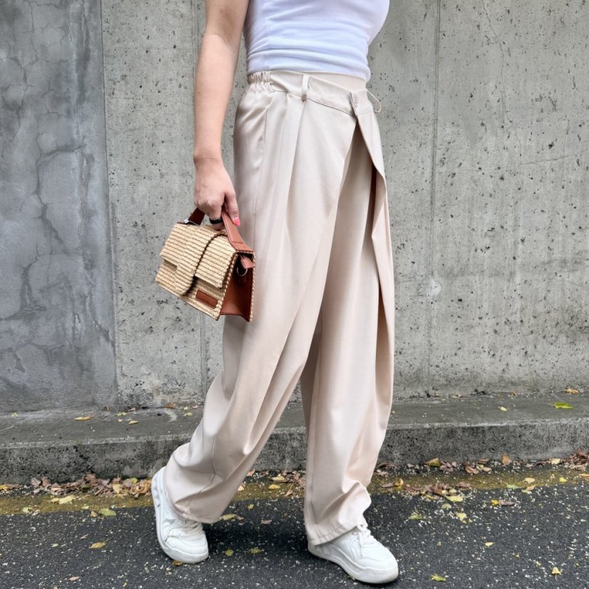 Světle béžové trendy kalhoty s překladem ELYSIA