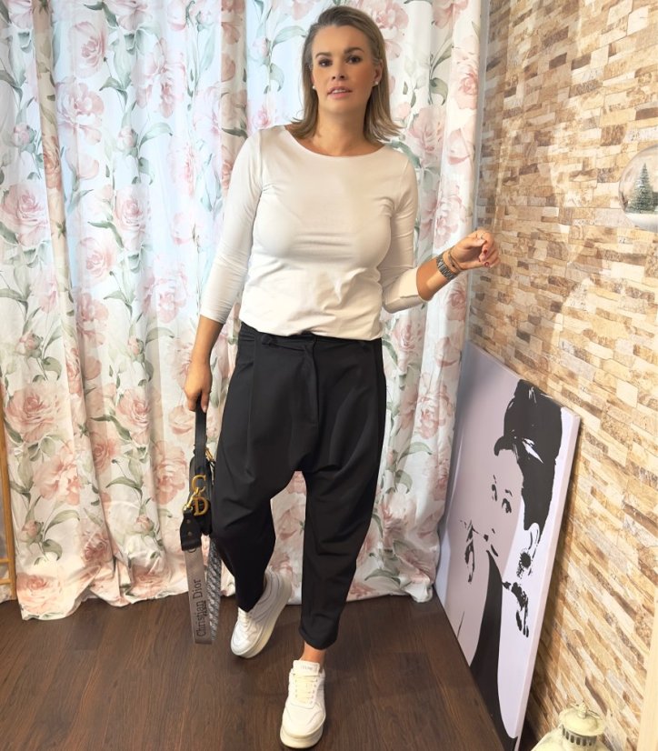 Černé elegantní kalhoty se sníženým sedem PERFECT