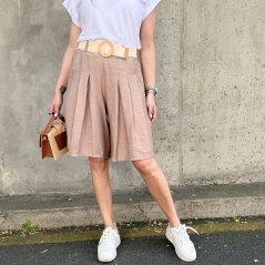 Karamelově hnědé stylové bermudy se sklady a elastickým páskem SANDY