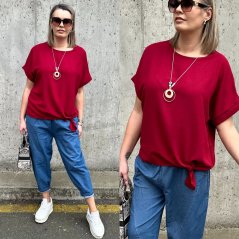 Burgundy červená halenka s uzlíkem a náhrdelníkem PRESENC