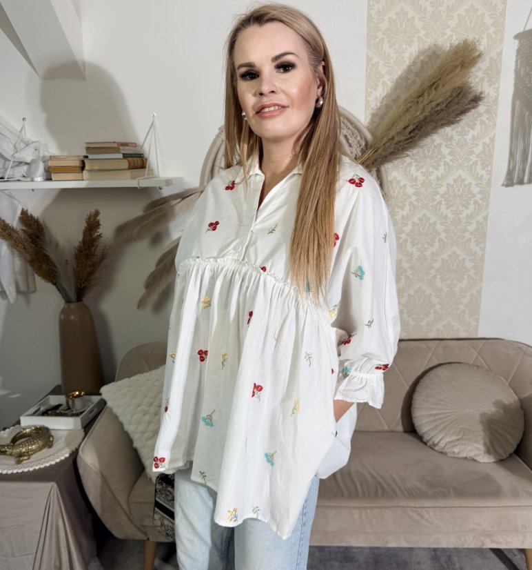 Bílá asymetrická košile s řasením a výšivkami FLY BOTANIC