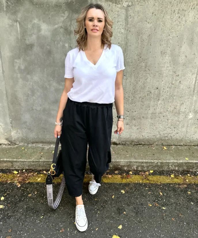 Černé trendy kalhoty KRISTIN