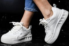 Bílé tenisky na vyšší podrážce VALLERY