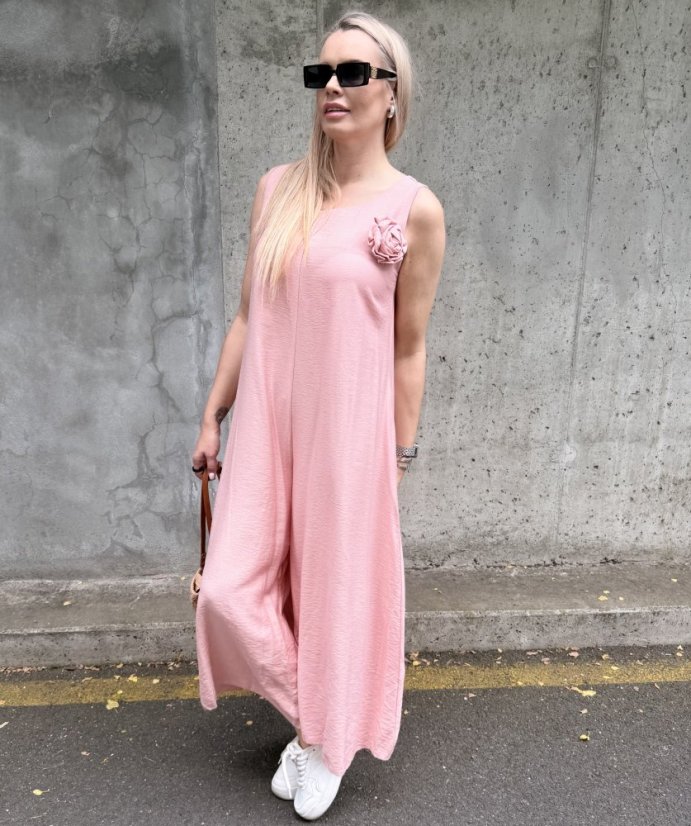 Starorůžový vzdušný overal s broží BELLE ROSE
