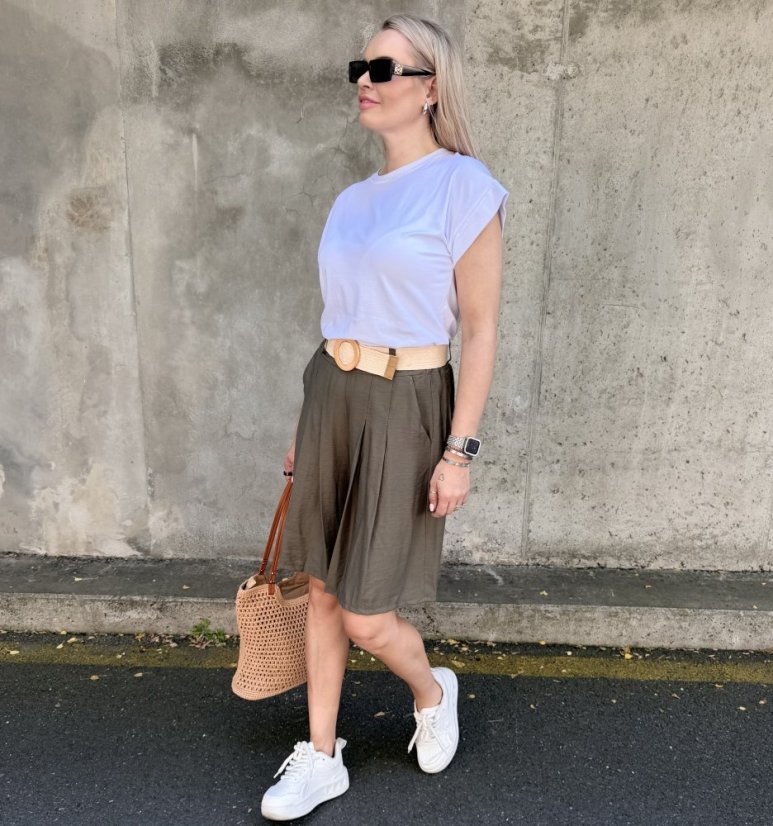 Khaki stylové bermudy se sklady a elastickým páskem SANDY