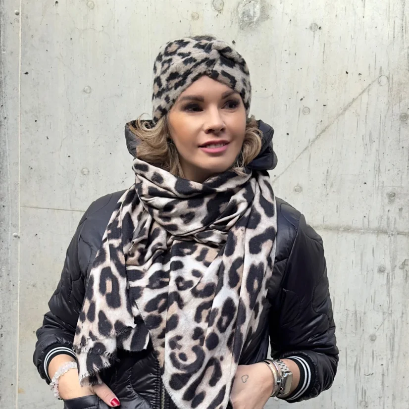 Béžová teplá pletená čelenka LEOPARD