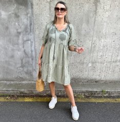 Khaki boho šaty s vyšívanými květy FRILANA