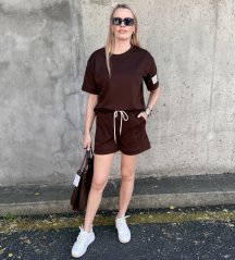Čokoládově hnědá souprava z máslového materiálu se šortkami PERFECT