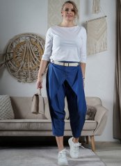 Tmavě modré trendy kalhoty s páskem v 7/8 délce imitace džínovina ARIA