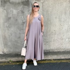 Mokka hnědý vzdušný overal s broží BELLE ROSE