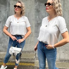 Světle béžová halenka zdobená knoflíkem CLARITY